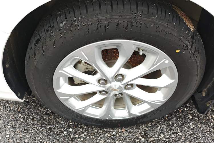 Used Chevrolet Monza 2024 1.5L Dual-Clutch Enjoyment Edition Left Front Wheel Hub