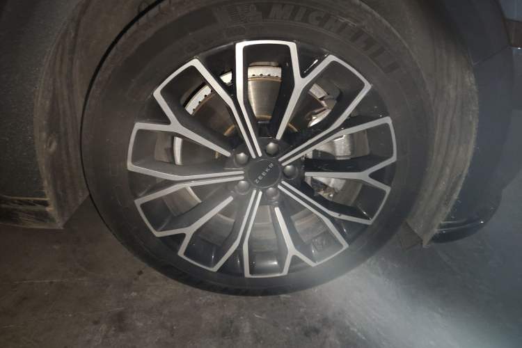 Used Zeekr 007 2024 Rear-Drive Enhanced Version 75 kWh
