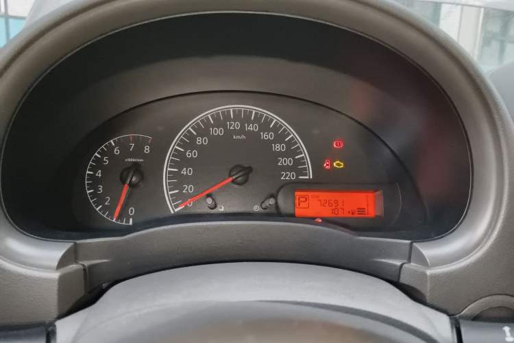 Used Nissan Sunny 2011 1.5XE CVT Comfort Edition Instrument Cluster