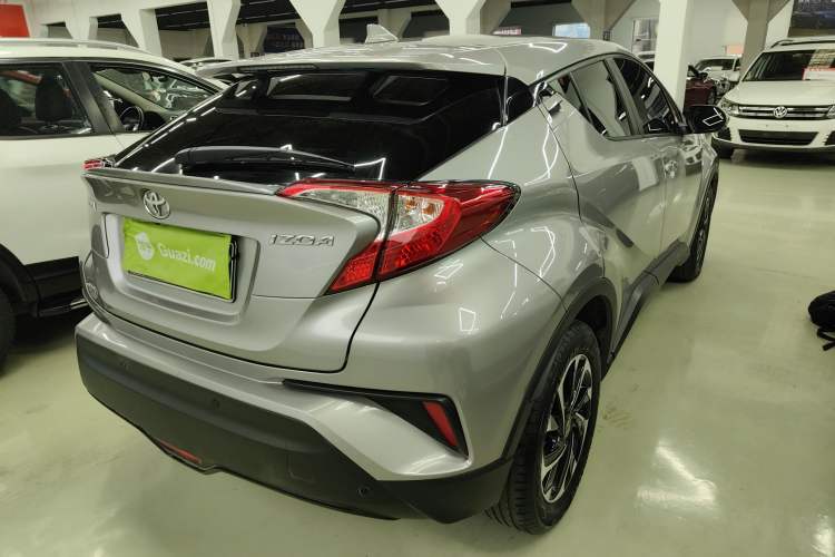 Used Toyota IZOA 2018 2.0L Yichi Edition China V Standard Rear Right 45 Deg