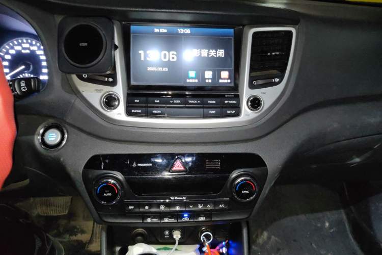 Used Hyundai Tucson 2018 1.6T Dual-Clutch Two-Wheel Drive 15th Anniversary Special Edition
