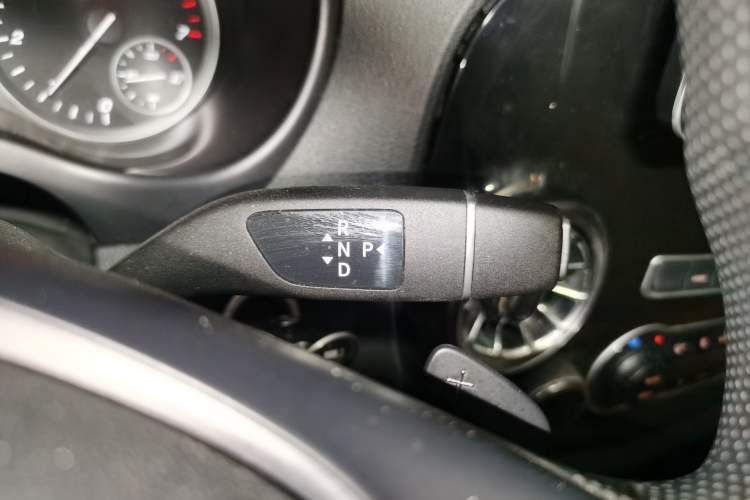 Used Mercedes-Benz Vito 2021 2.0T Elite Version 7 Seats