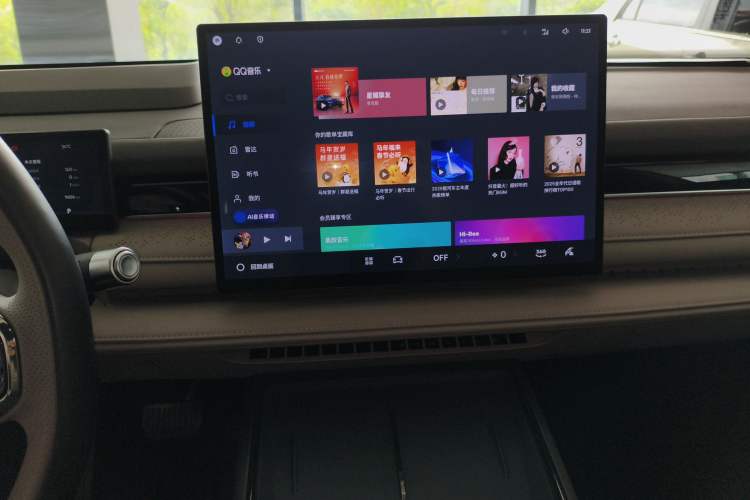 Used Geely Galaxy 8 2025 130km EM-P Starship Edition Audio And AC Panel