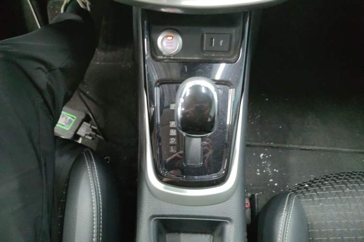 Used Nissan Tiida 2020 1.6L CVT Smart Drive Edition Gear Lever