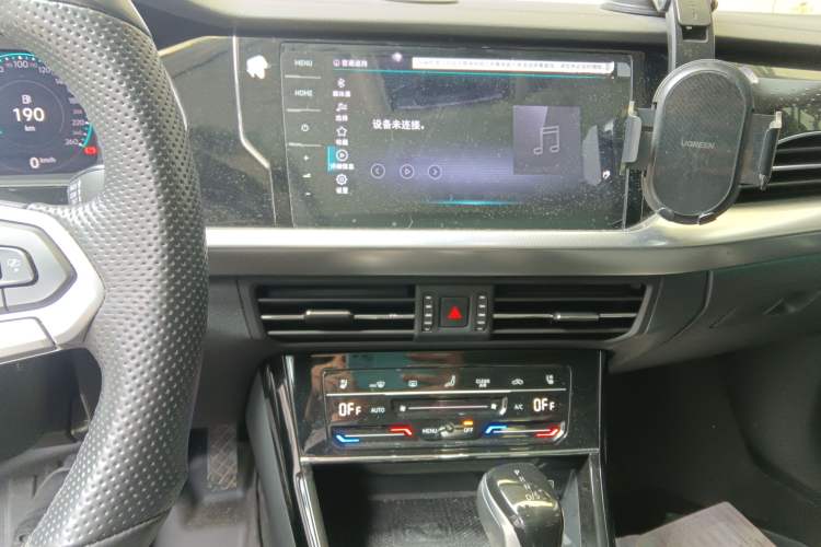 Used Volkswagen Passat 2022 330TSI Luxury Edition Audio And AC Panel