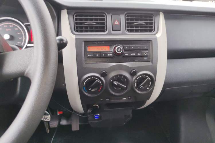 Used CHANGAN KAICHENG Star 3 2015 1.0L Base Version with Air Conditioning C10 Audio And AC Panel