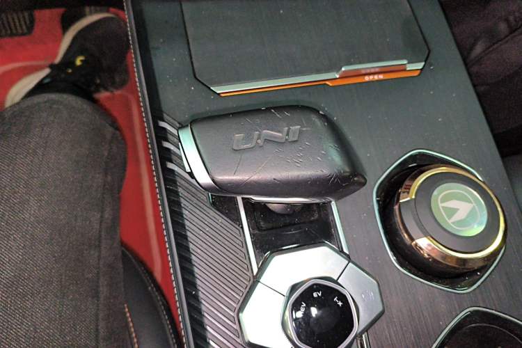 Used CHANGAN UNI-K iDD 2022 Blue Whale iDD 130km 1.5T Excellence Model