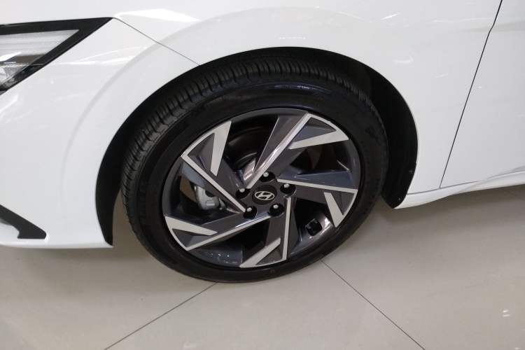 Used Hyundai Elantra 2023 1.5L CVT GLX Elite Edition
