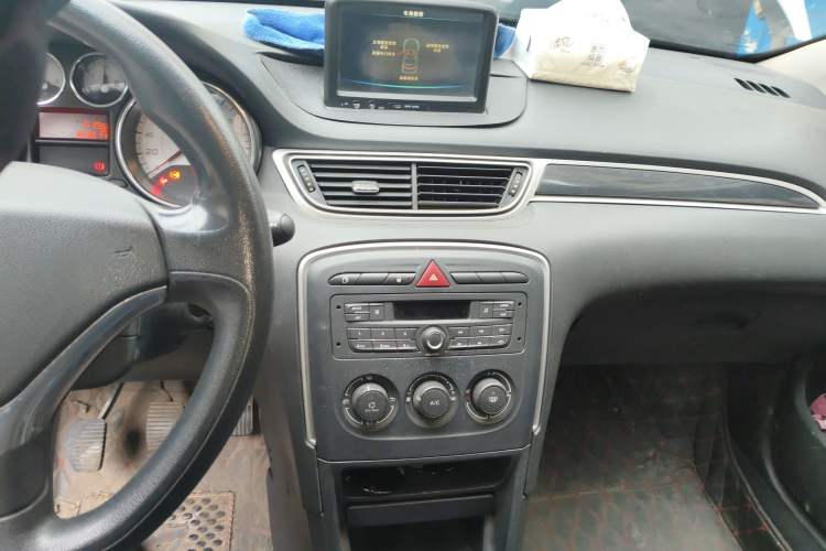 Used Peugeot 308 2014 Enjoy Edition Classic 1.6L Manual YouShang Model
