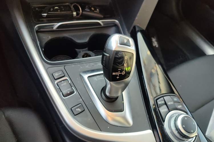 Used BMW 3 Series 2016 320i Fashion Model
