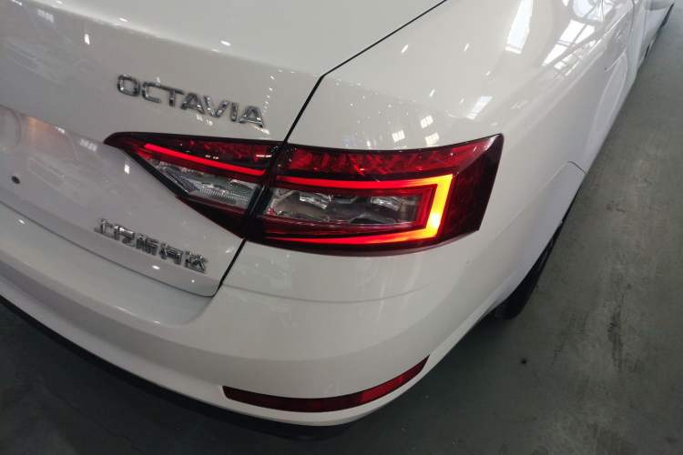 Used Skoda Octavia 2018 1.6L Automatic Comfort Edition
