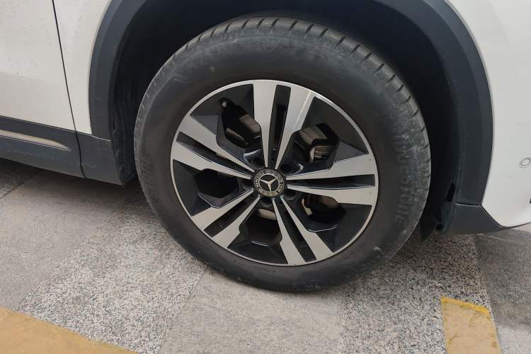 Used Mercedes-Benz GLA 2022 GLA 200 Right Front Wheel Hub