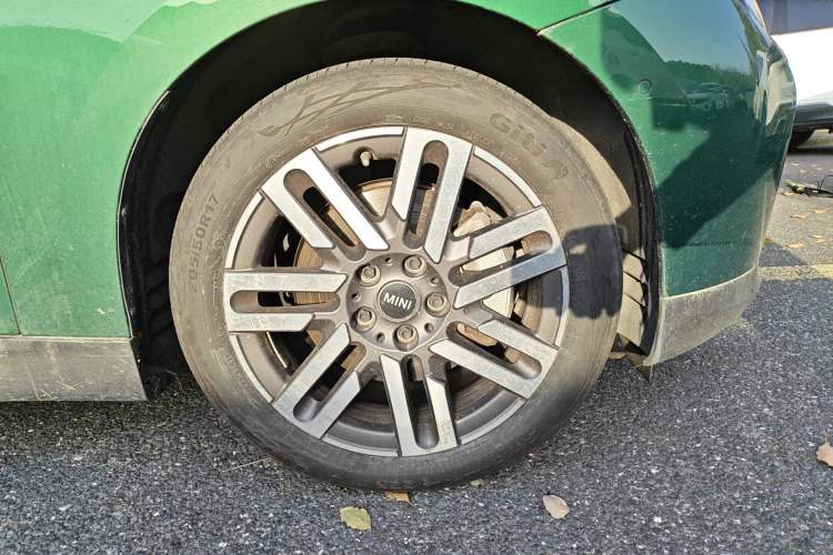 Used MINI Electric COOPER 2025 456km COOPER E Classic Style Right Front Wheel Hub