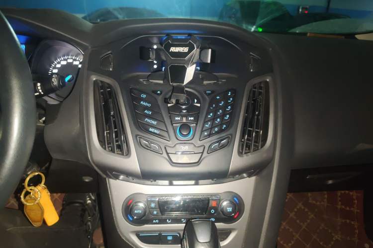 Used Ford Focus 2012 Hatchback 1.6L Automatic Fashion Edition
