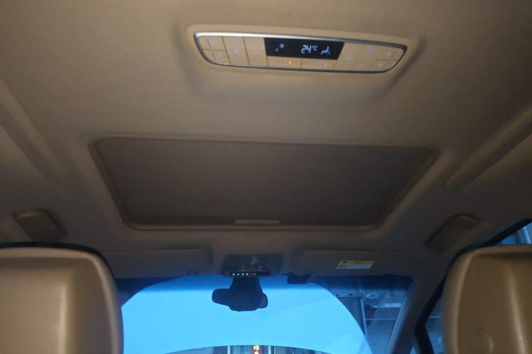 Used Buick GL8 2017 ES 28T Luxury Model China V Standard Headliner