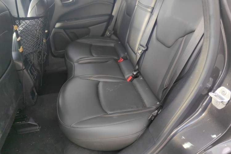 Used Jeep Compass 2017 200T Automatic Family Edition
