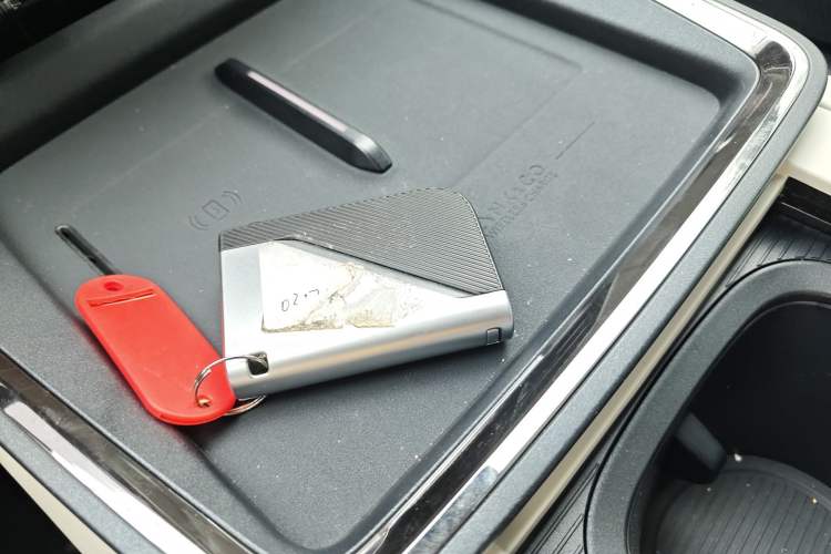 Used Lynk & Co 07 2024 EM-P 126 Long-Range Halo Vehicle Key