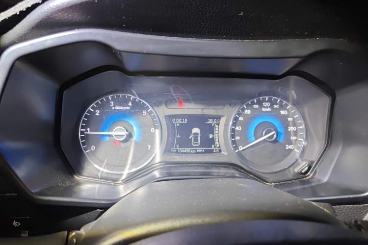 Used Dongfeng Fengon 580 2017 1.5T Manual Luxury Model
