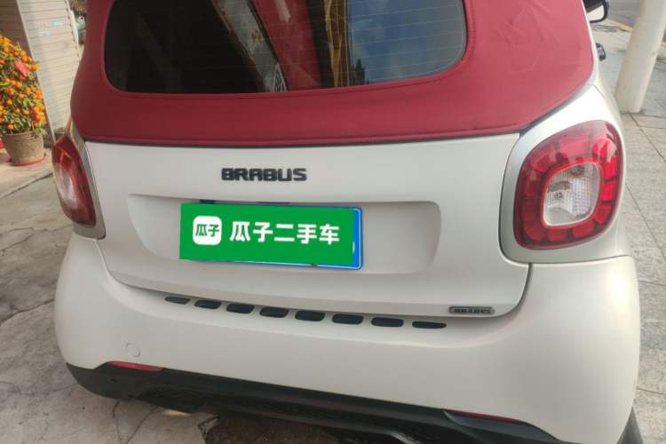 Used smart fortwo 2018 0.9T 66 kW Convertible Pioneer Edition China V Standard
