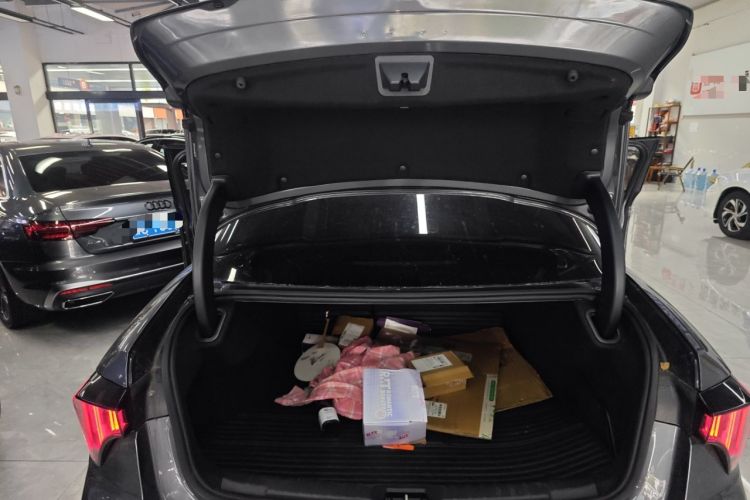 Used Lynk & Co 03 2023 1.5TD DCT JingPro
