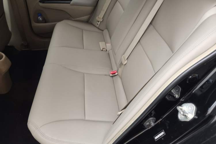 Used Honda Crider 2013 1.8L automatic luxury edition Left Rear Seat