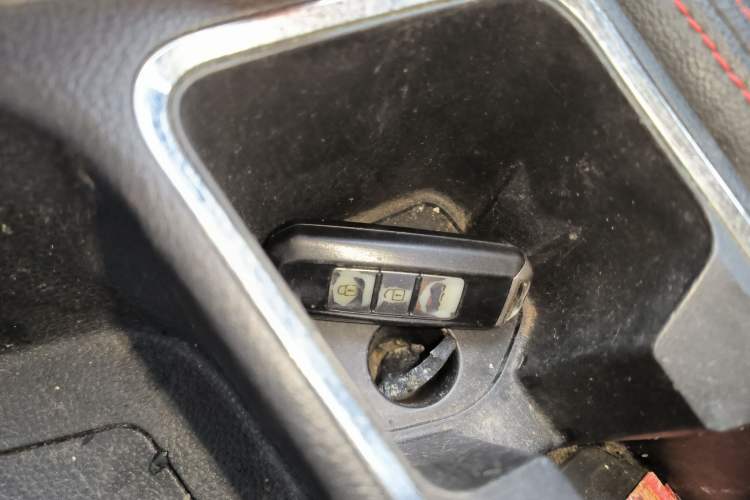 Used Baojun 560 2015 1.8L manual luxury version
