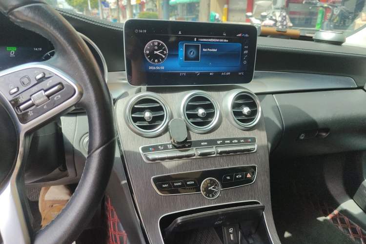 Used Mercedes-Benz C-Class 2019 Updated C 260 L Audio And AC Panel