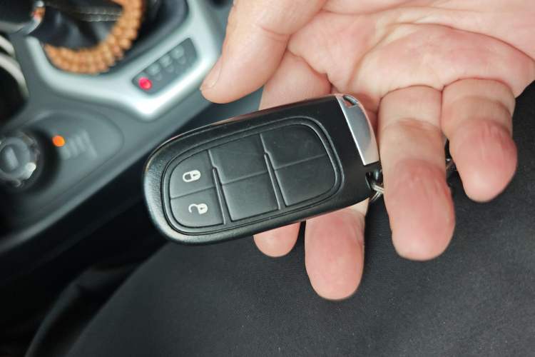 Used Jeep Cherokee 2016 2.4L Professional Smart Version
