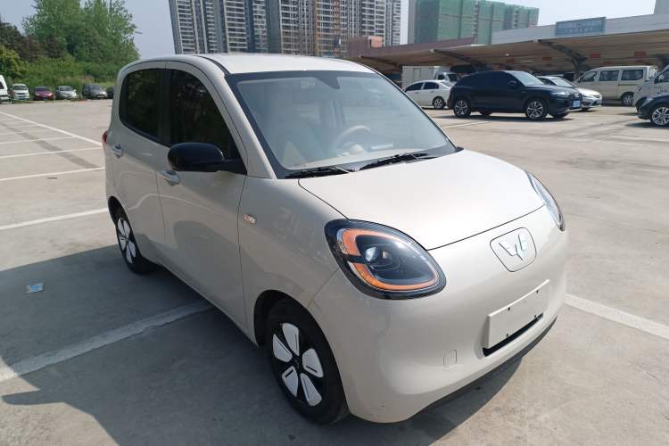 Used Wuling Hongguang MINIEV 2025 Four-Door Version Advanced Edition Front Right 45 Deg