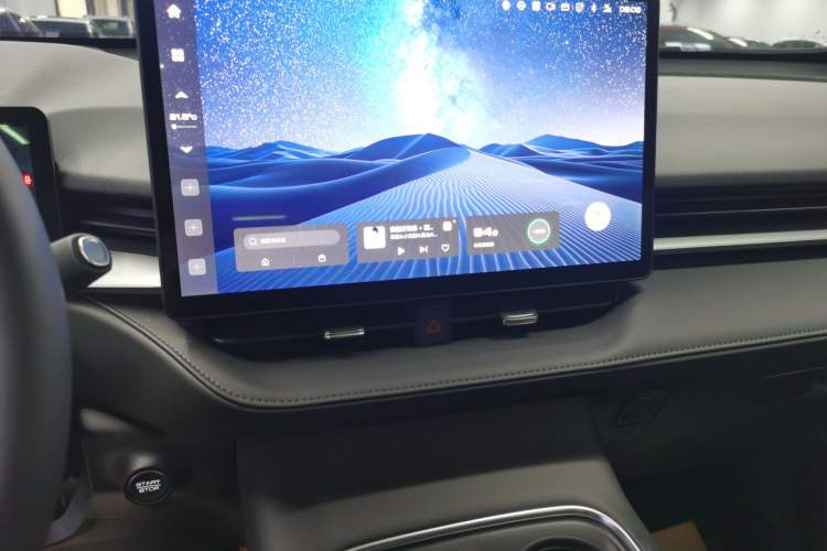 Used Haval H6 2024 1.5T Two-Wheel Drive Max Audio And AC Panel