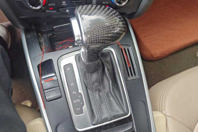 Used Audi A4L 2015 35 TFSI Automatic Standard Model Gear Lever