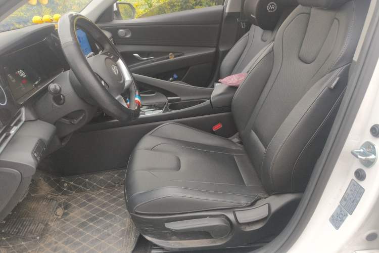 Used Hyundai Elantra 2023 1.5L CVT GLX Elite Edition
