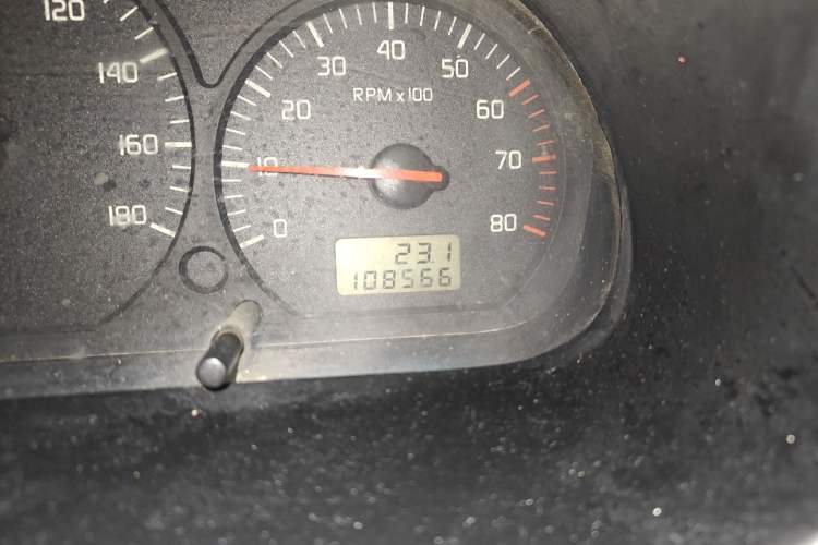 Used Jinbei Hiace 2011 2.0L 5th Generation Kuaiyunwang Standard Version 4G19
