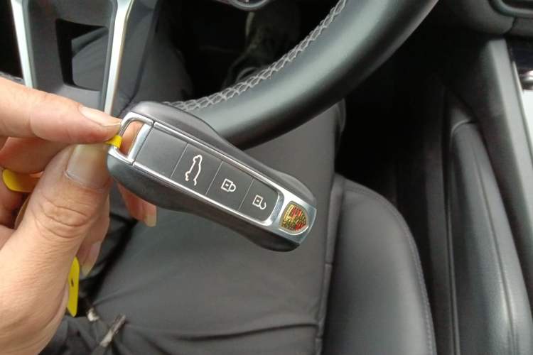 Used Porsche Cayenne E-Hybrid 2021 Cayenne E-Hybrid 2.0T Interior 1