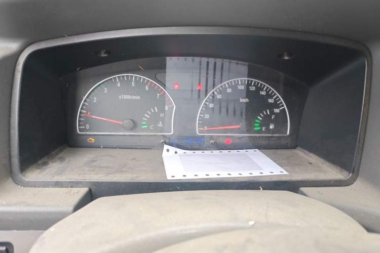 Used Dongfeng Shuaike 2011 1.5L Manual Standard Model 7 Seats China IV Standard
