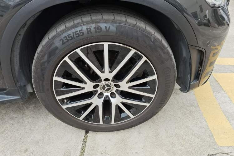 Used Mercedes-Benz GLC Coupe 2021 GLC 300 4MATIC Coupe SUV Right Front Wheel Hub