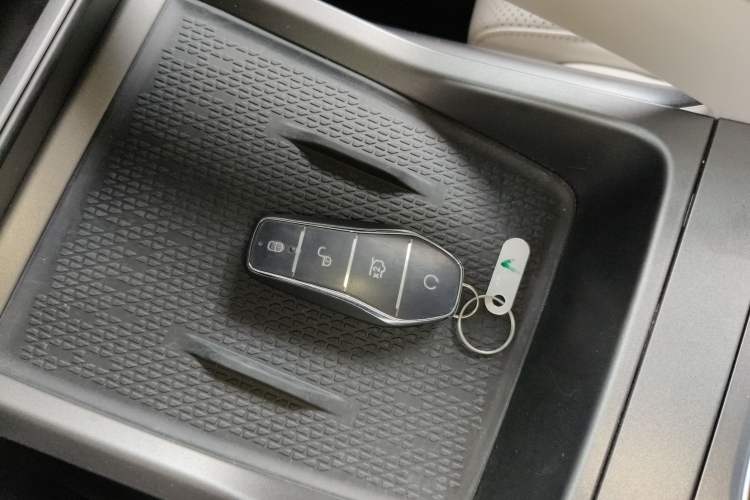 Used BYD Yuan UP 2024 301KM Leading Edition