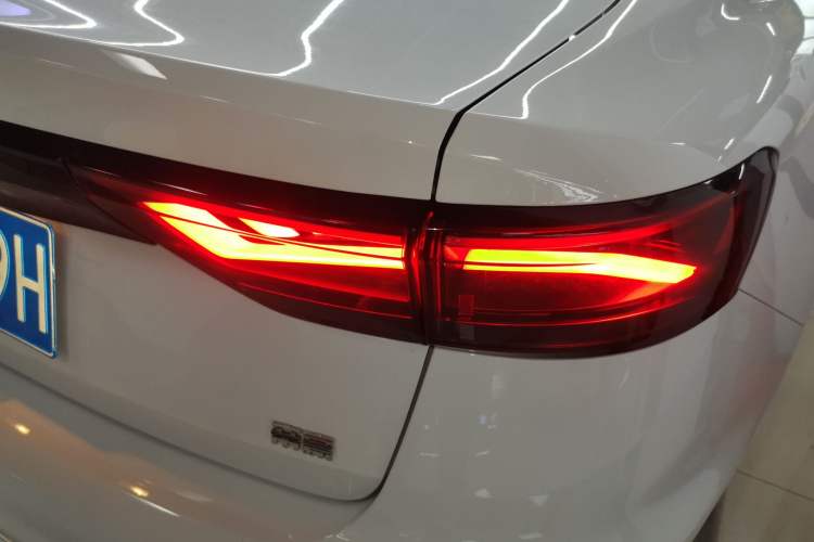 Used Geely Auto Emgrand 2022 4th Generation 1.5L CVT Elite Model Right Rear Taillight