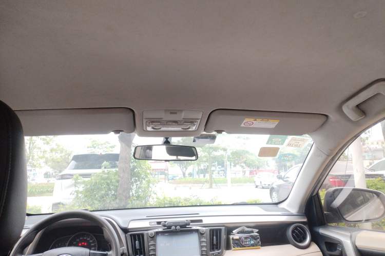 Used Toyota RAV4 2013 2.0L CVT Two-Wheel Drive Urban Edition