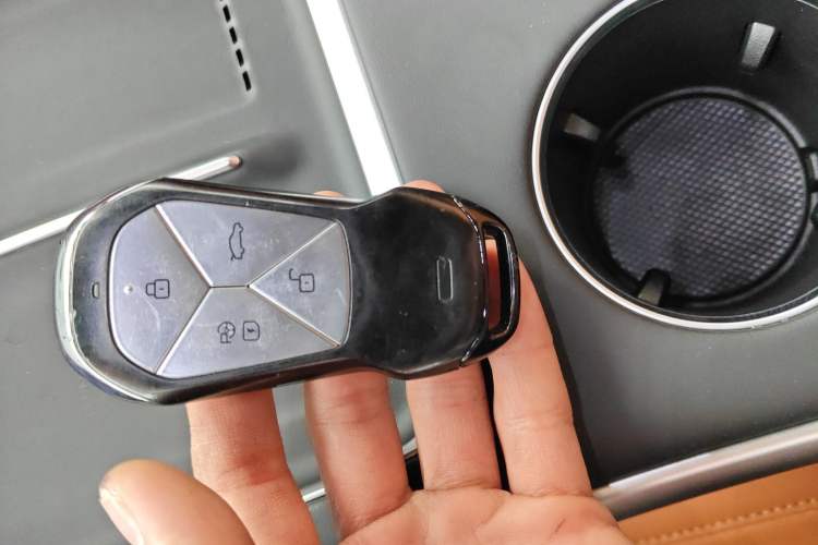 Used XPeng G9 2025 625 Long-Range Max
