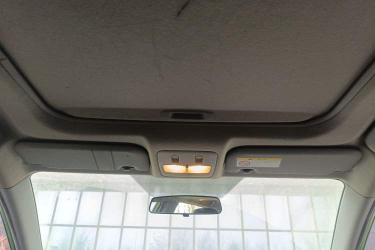 Used Toyota YARiS L Zhi Xuan 2015 1.5G Automatic Xuan Dong Sunroof Special Edition Headliner