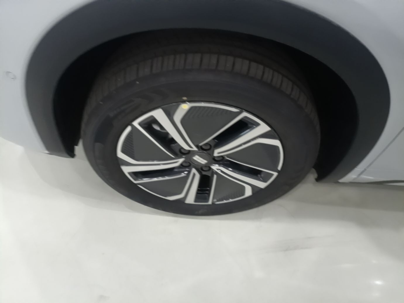 Geely Galaxy Xingjian 7 EM-i 2026 Model 135km Smart Navigation Version — снимка 10