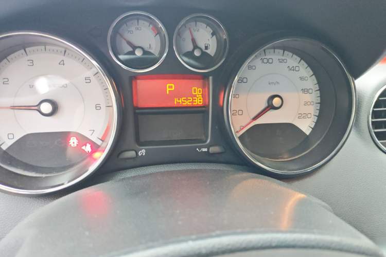 Used Peugeot 408 2013 2.0L Automatic Comfort Edition Odometer Close Up