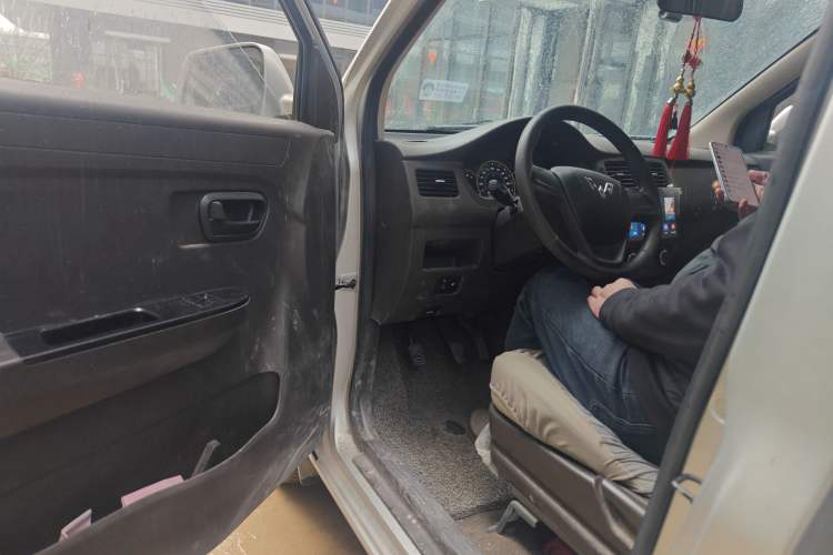 Used Wuling Rongguang V 2016 1.2L Standard Version