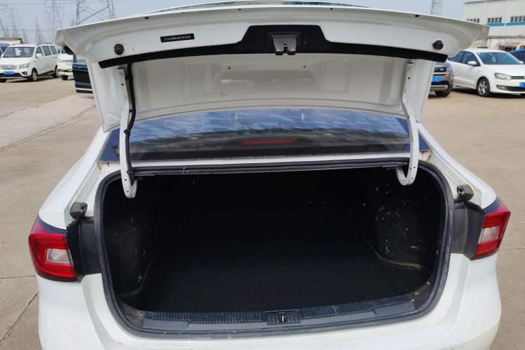 Used Roewe i5 2020 1.5L Automatic 4G Connect Luxury Flagship Edition