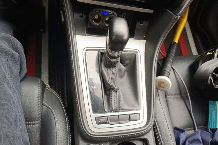 Used MG 6 2017 20T Automatic Luxury Smart Connect Version China V Standard Gear Lever