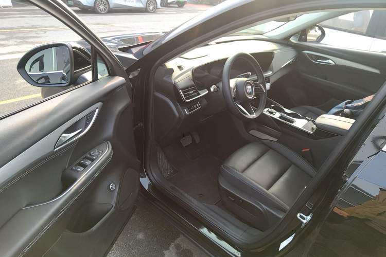 Used Buick Envision 2025 25T Entry-Grade Platinum Edition
