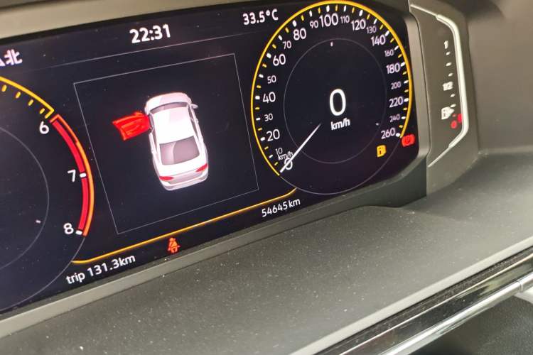 Used Volkswagen Lamando 2021 280TSI DSG Comfort Edition Odometer Close Up