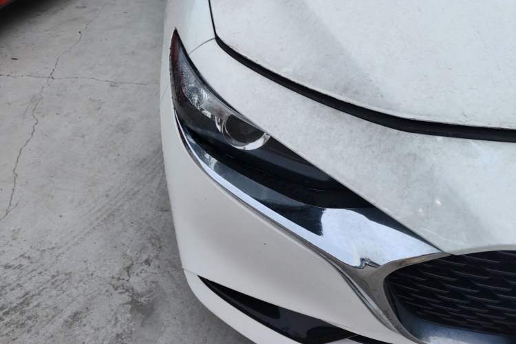 Used Mazda 3 Axela 2021 2.0L Automatic ZhiXuan Edition Right Front Headlight