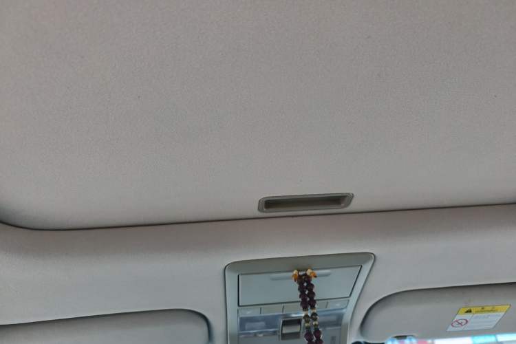 Used Chevrolet Captiva 2017 2.4L 4x4 Flagship Edition 7-Seater Headliner